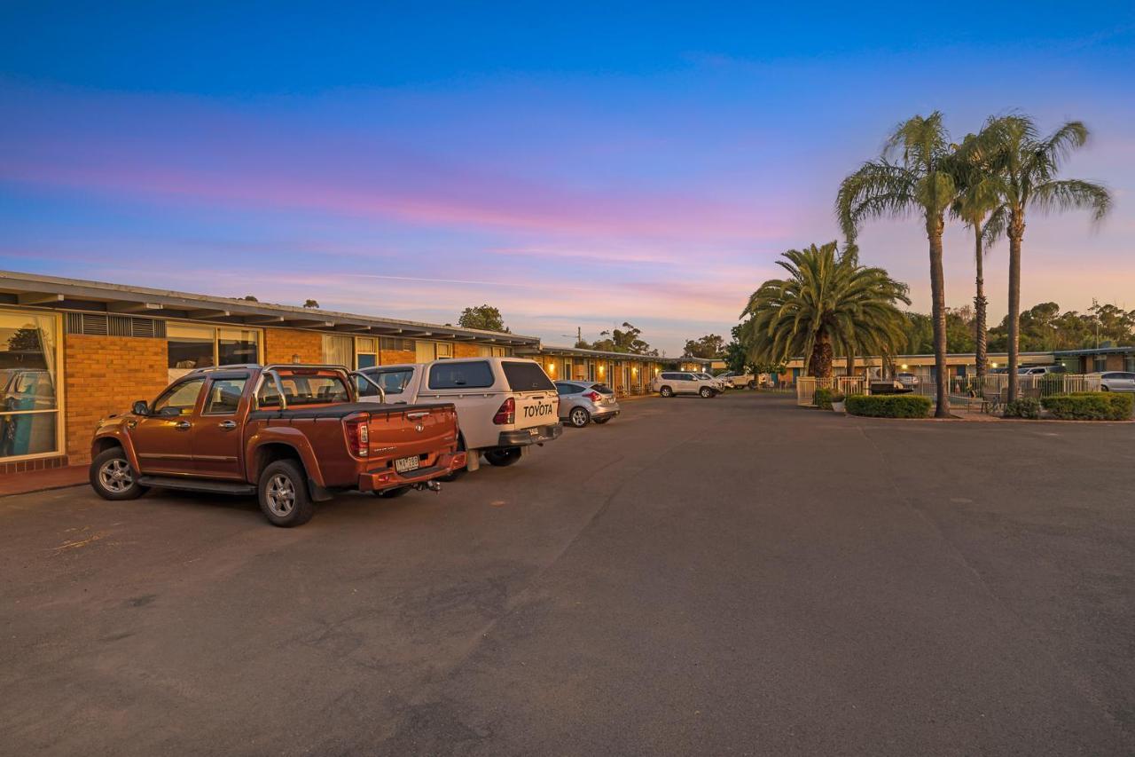 Plainsman Motel Forbes Luaran gambar