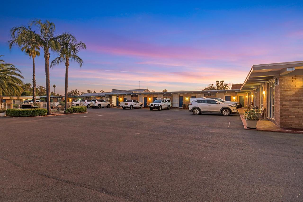 Plainsman Motel Forbes Luaran gambar