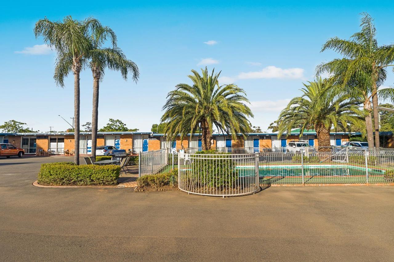 Plainsman Motel Forbes Luaran gambar