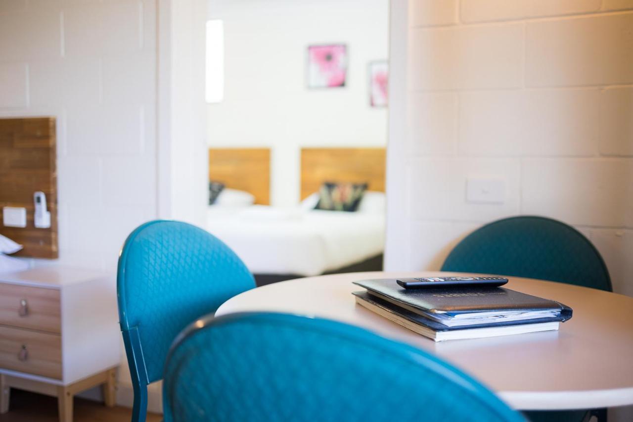 Plainsman Motel Forbes Luaran gambar