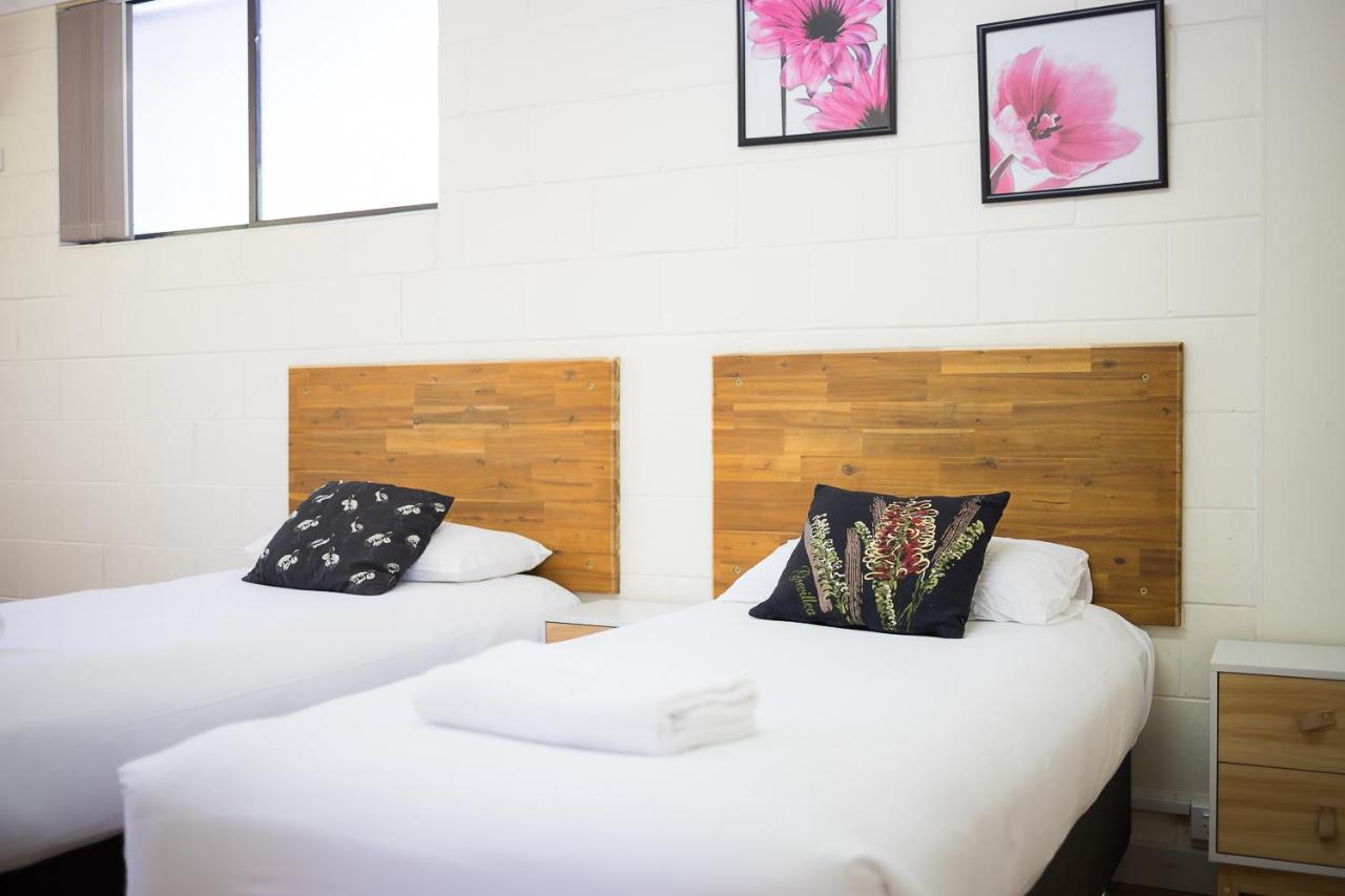 Plainsman Motel Forbes Luaran gambar