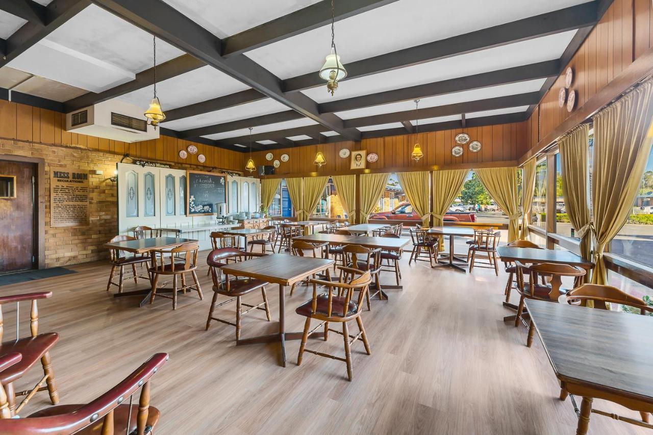 Plainsman Motel Forbes Luaran gambar