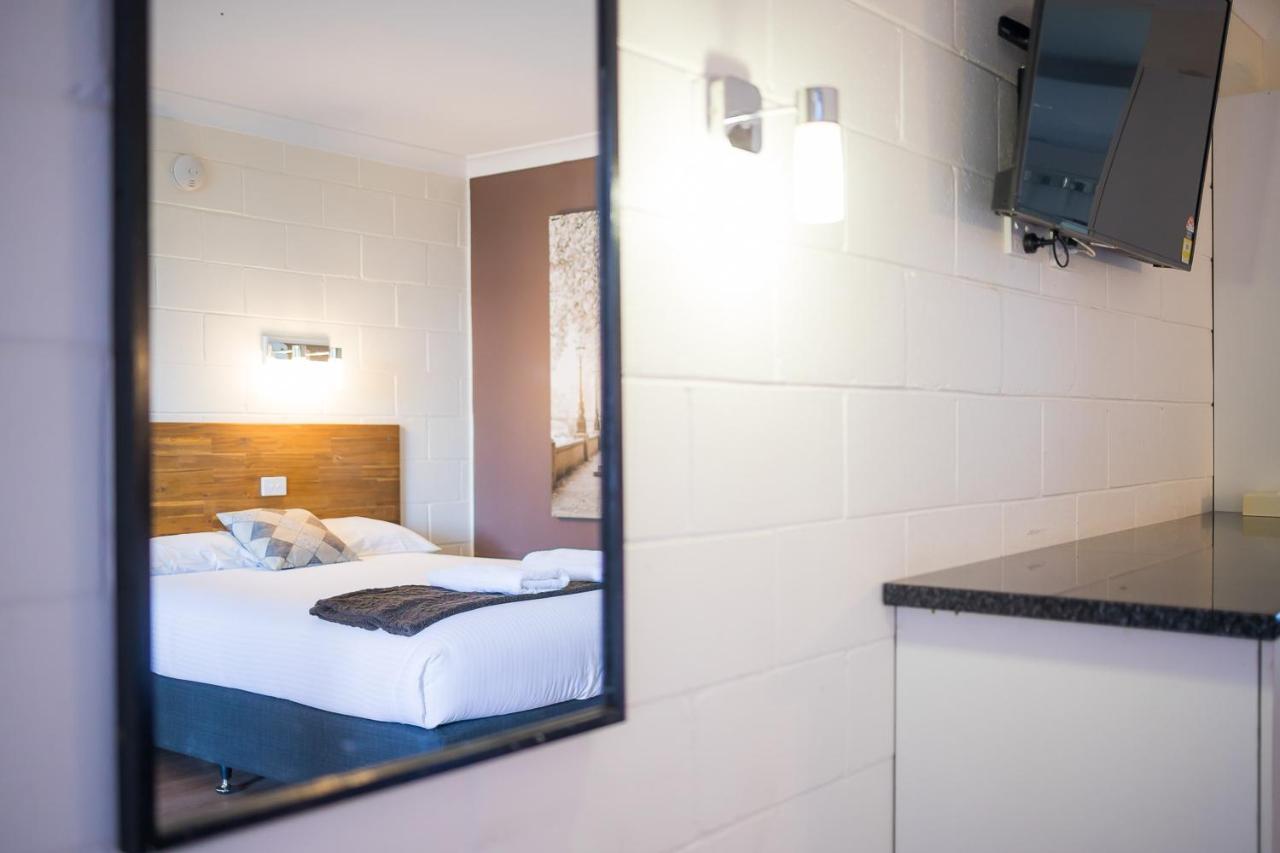 Plainsman Motel Forbes Luaran gambar