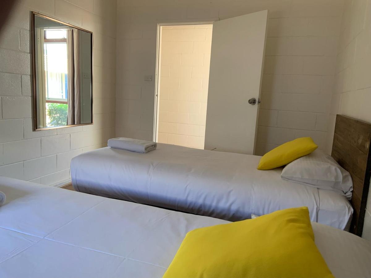 Plainsman Motel Forbes Luaran gambar